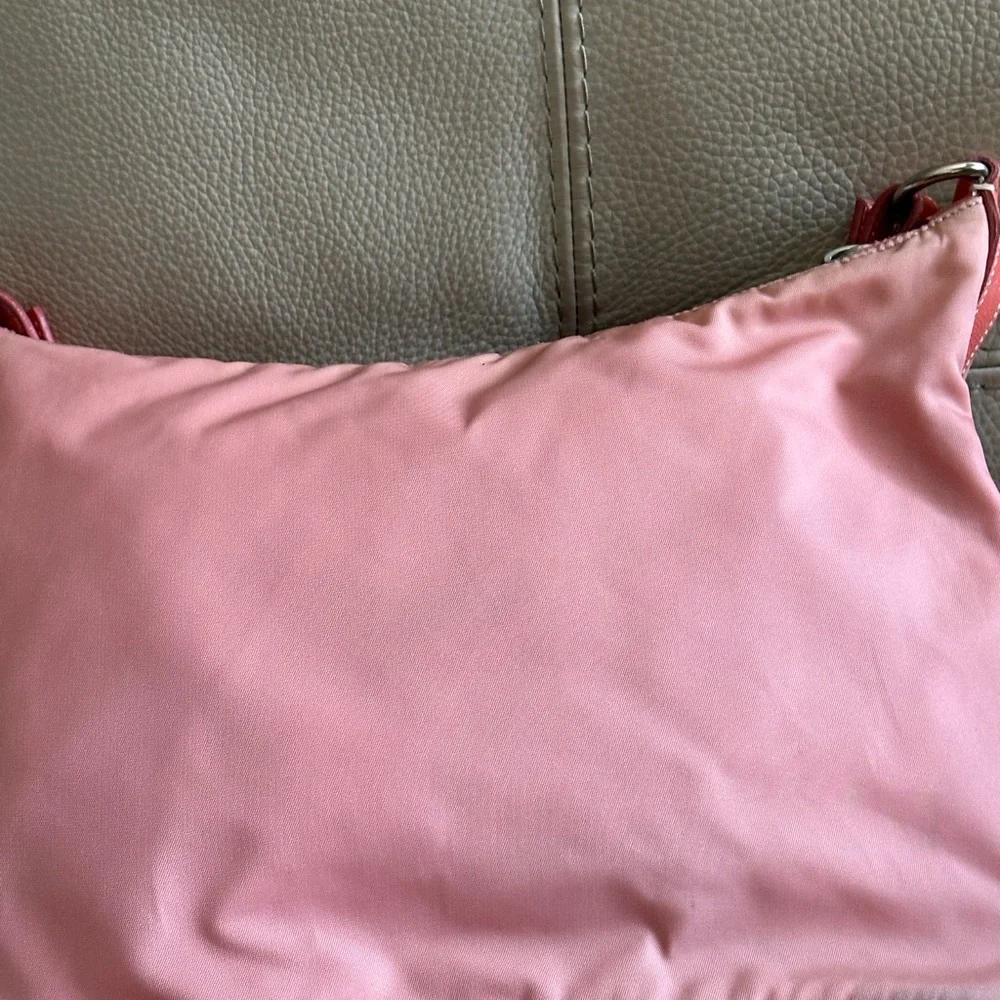 Vintage 100% authentic Prada nylon hobo bag. In good condition - Picture 3 of 9